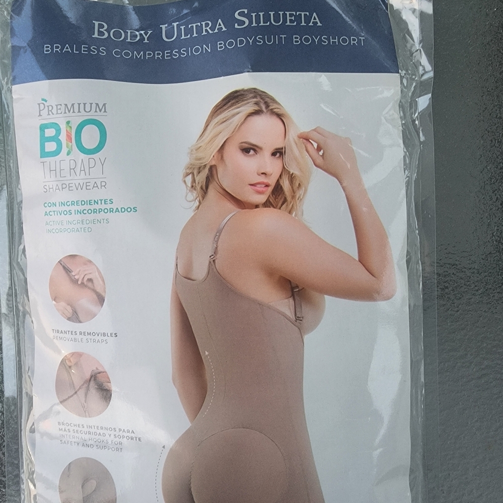 I'm selling a Body Ultra Silueta  Braless Compression Bodysuit Boyshort.